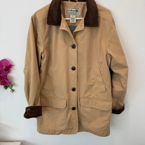 LL Bean Adirondack Chore Barn Coat Jacket Women’s Beige Corduroy Collar Cuff  L - Picture 8 of 15